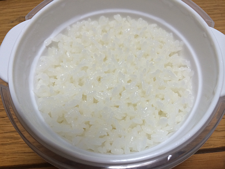 お茶碗一杯分のお米を電子レンジで炊ける「レンジでごはん一膳炊き」