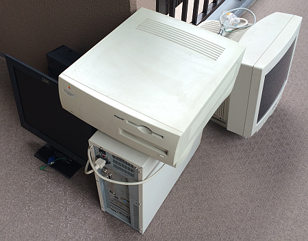 「パソコン回収.com」の無料出張回収で古いパソコン、モニターを一括処分