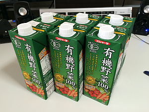 毎日の野菜ジュースに「スジャータ有機野菜100％」を 1Lパック 6本で楽天お取り寄せレビュー