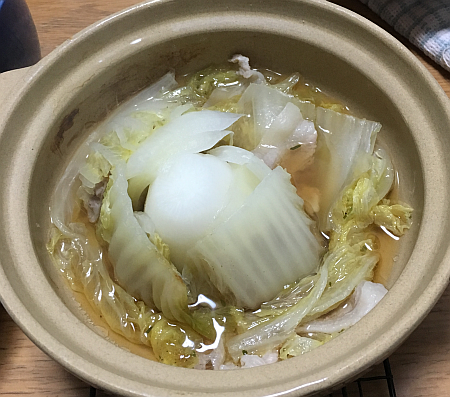 テレビCM でおなじみ「豚バラと白菜の重ね鍋」を 1人用土鍋でおいしく料理できました！